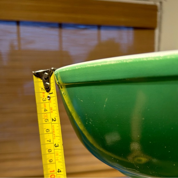 Green PYREX Mixing Bowl “US PAT OFF” - Picture 12 of 13